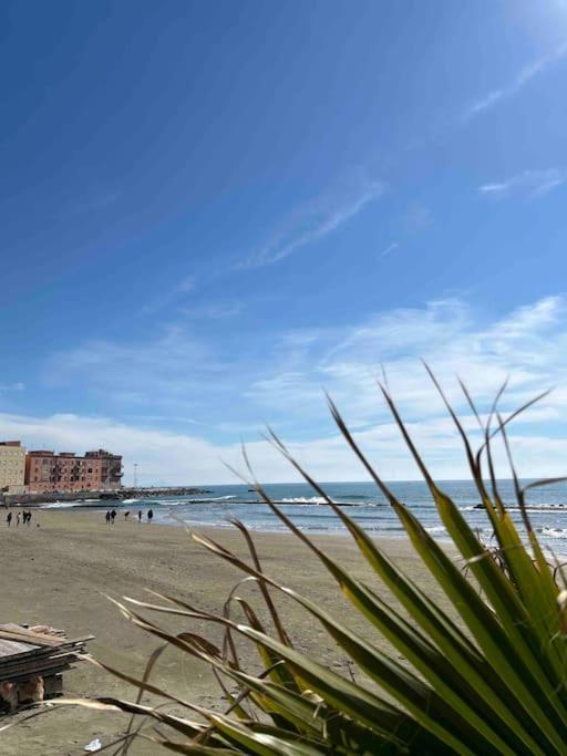 Vacanze Romane Apartment Anzio Bagian luar foto