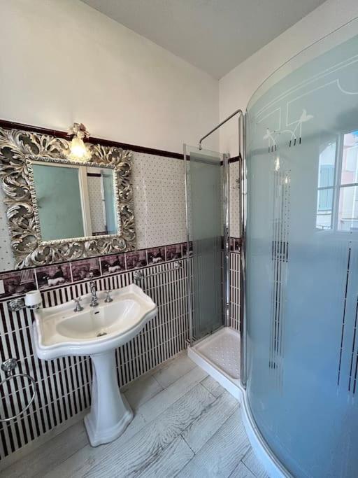Vacanze Romane Apartment Anzio Bagian luar foto