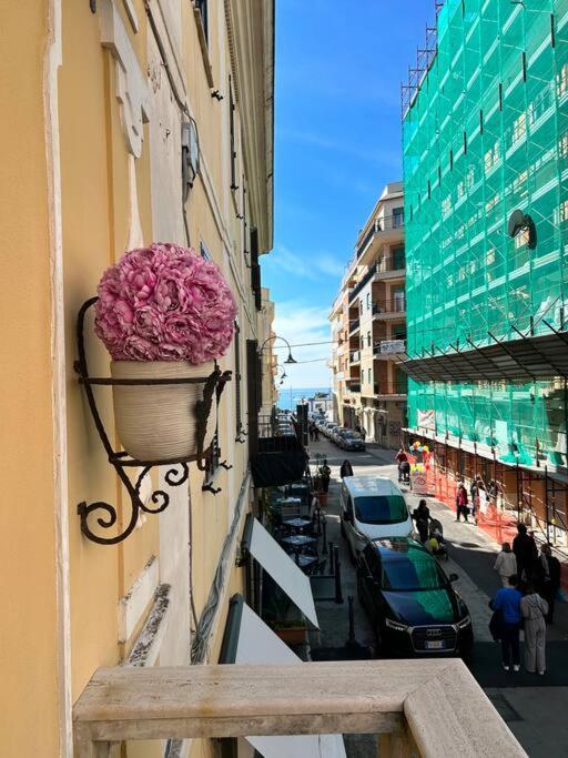 Vacanze Romane Apartment Anzio Bagian luar foto