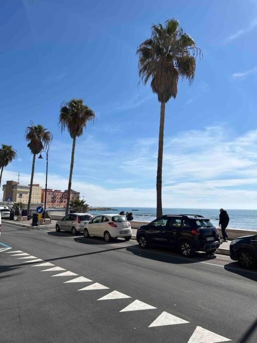 Vacanze Romane Apartment Anzio Bagian luar foto